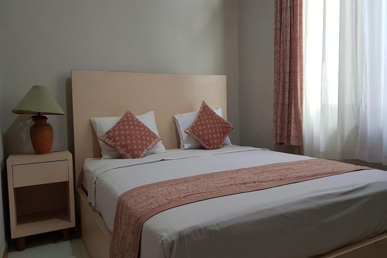 Oyo 3819 Hotel Winotosastro Yogyakarta Exterior foto